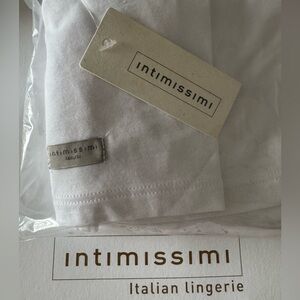 Intimissimi VS of Italy super soft and luxurious white tank top. NWT - Size M